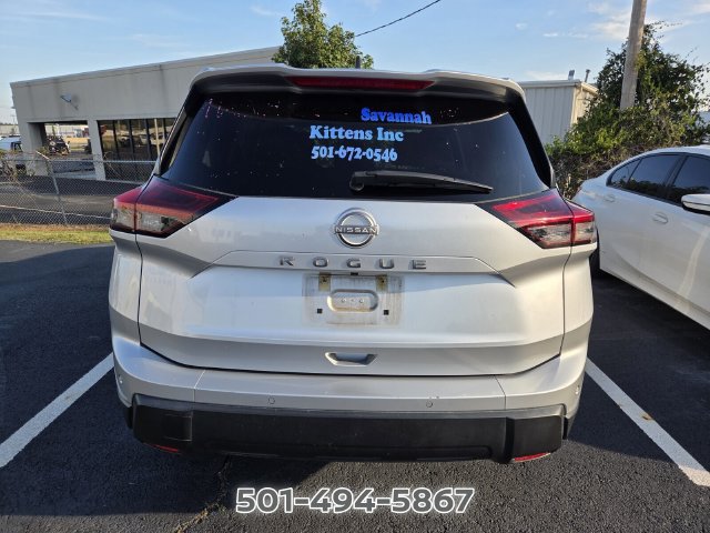 Used 2024 Nissan Rogue S FWD image 5