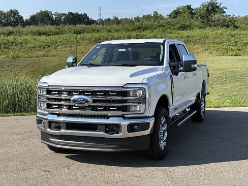 New 2026 Ford F250 Lariat w/ Chrome Package AWD/4WD image 1