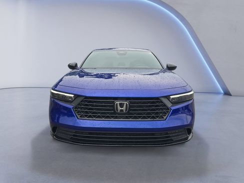 Used 2025 Honda Accord Sport image 9