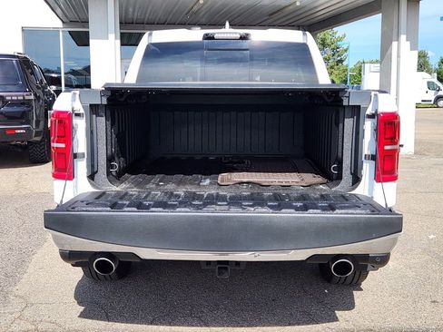 Used 2025 RAM 1500 Limited AWD/4WD image 11