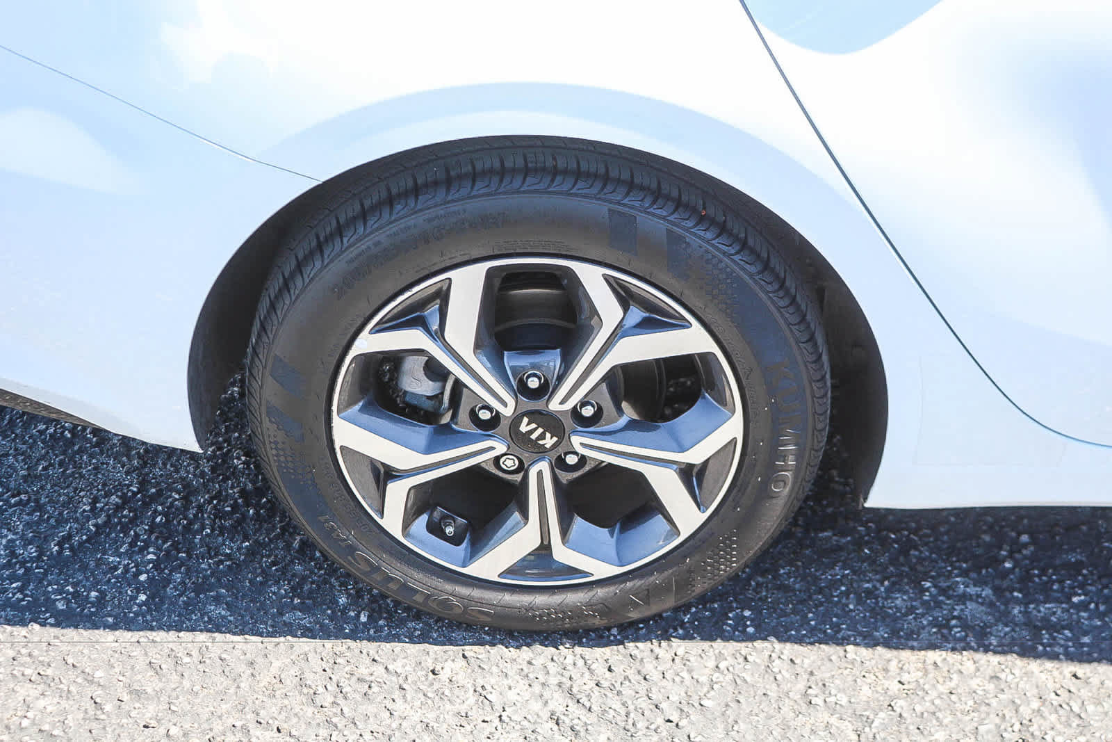 Used 2020 Kia Forte LXS FWD image 11