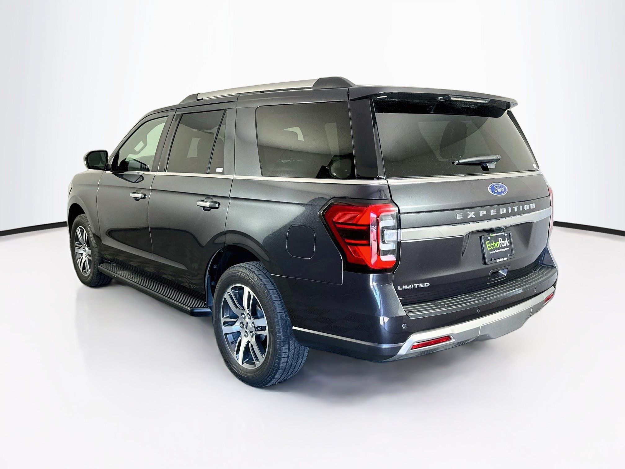 Used 2024 Ford Expedition Limited RWD image 5