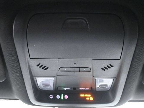 Used 2020 Chevrolet Blazer RS image 19