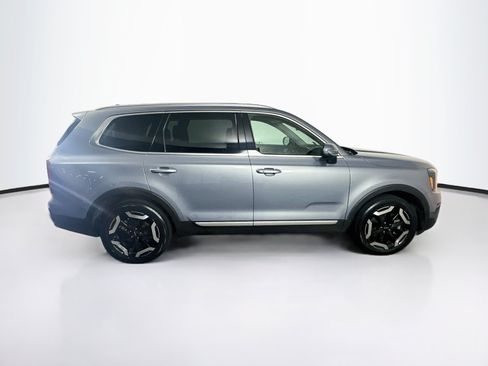 Used 2025 Kia Telluride S FWD image 10