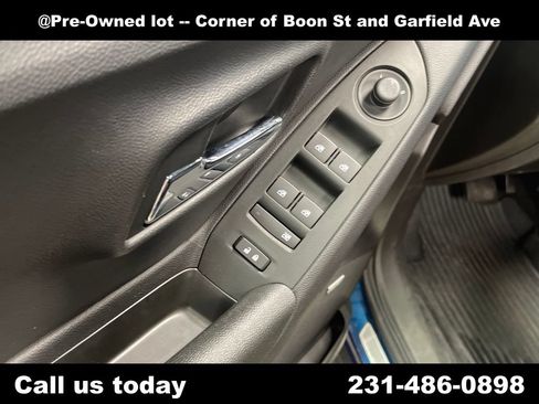 Used 2020 Chevrolet Trax Premier AWD/4WD image 17