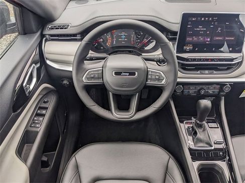 New 2025 Jeep Compass Limited w/ Sun & Sound Group image 12