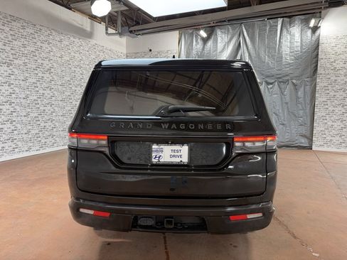 Used 2022 Jeep Grand Wagoneer Series II image 6