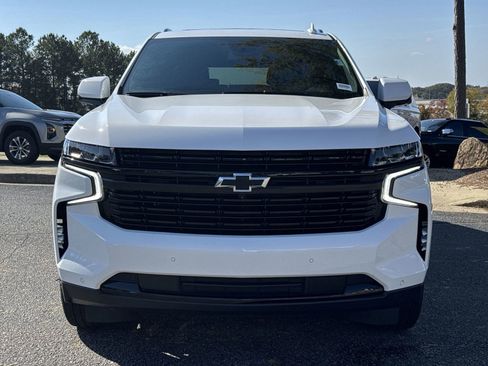 Used 2023 Chevrolet Suburban RST w/ Luxury Package image 3