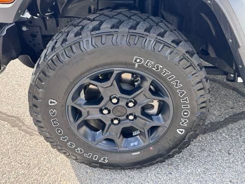 Used 2023 Jeep Wrangler Unlimited w/ Cold Weather Group AWD/4WD image 12