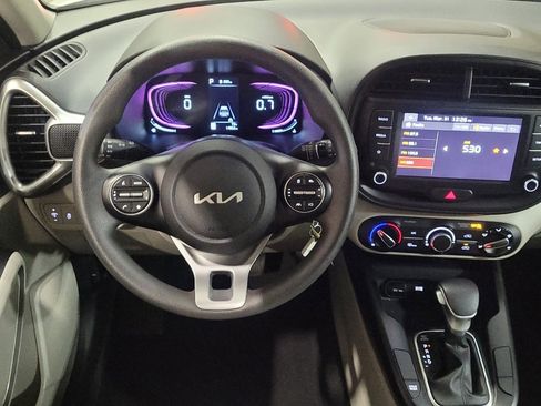 Used 2025 Kia Soul LX w/ LX Technology Package image 22