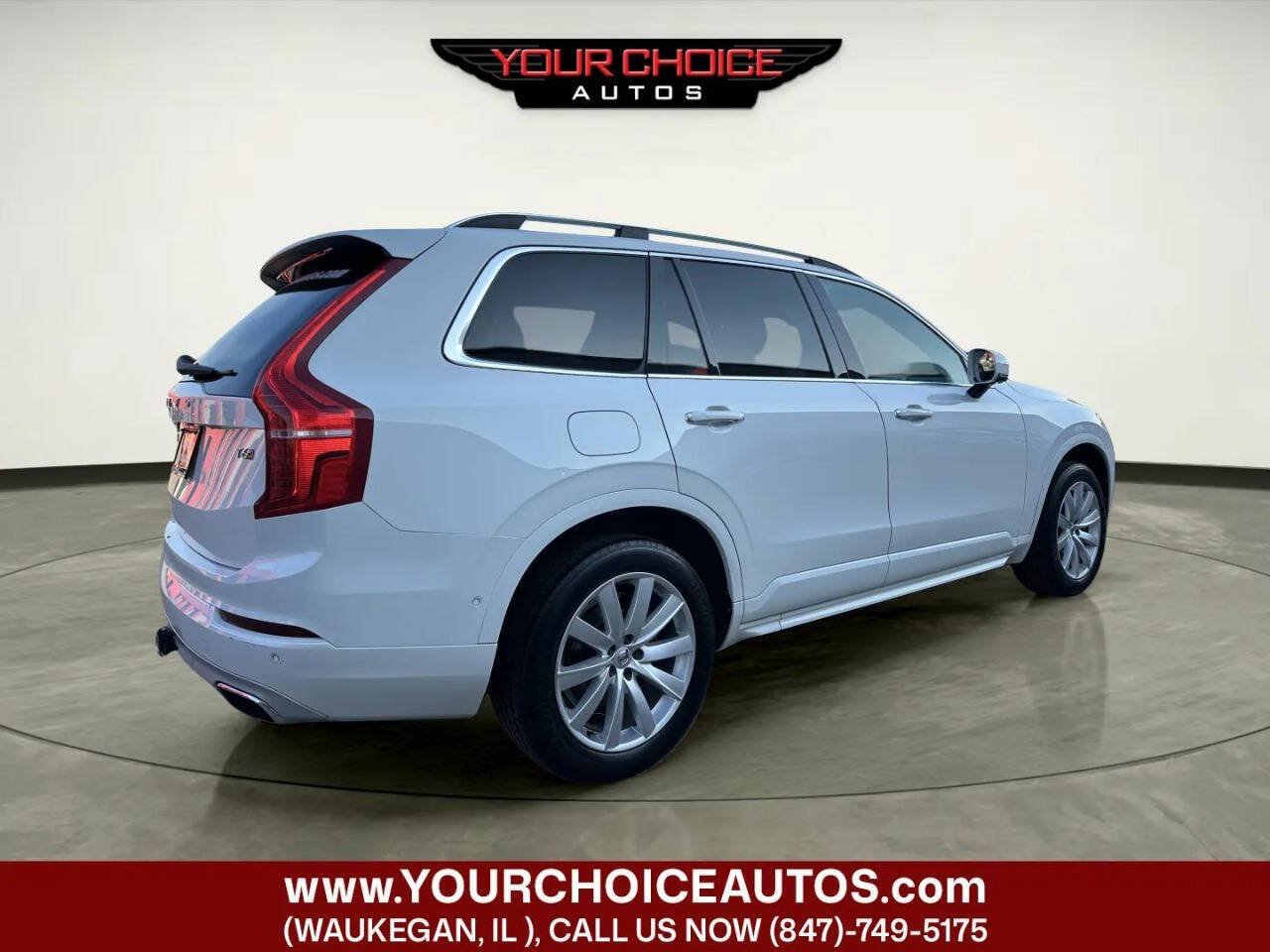 Used 2017 Volvo XC90 T6 Momentum w/ Vision Package AWD/4WD image 5