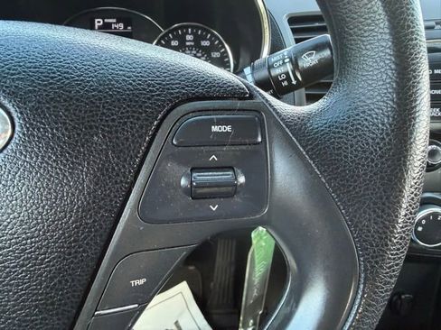 Used 2017 Kia Forte LX FWD image 20