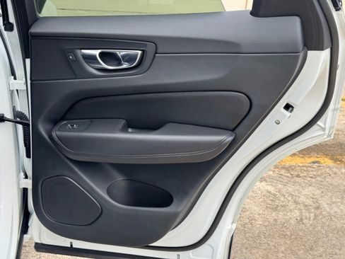 Used 2023 Volvo XC60 B5 Core w/ Climate Package FWD image 39