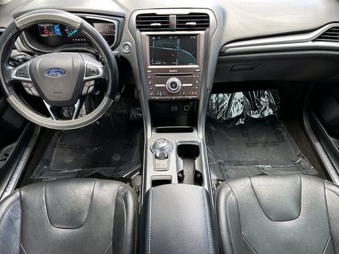 Used 2019 Ford Fusion Titanium AWD/4WD image 3