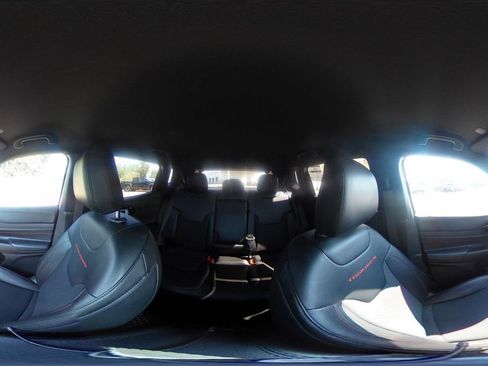 Used 2025 Jeep Compass Trailhawk w/ Trailer Tow Group image 41