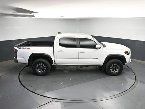 Used 2023 Toyota Tacoma TRD Off-Road image 23