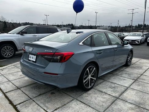 Used 2023 Honda Civic Touring image 7