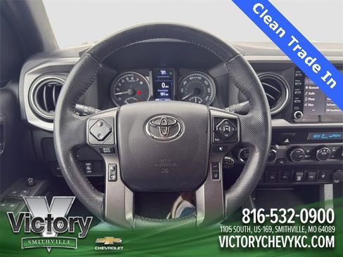 Used 2021 Toyota Tacoma TRD Sport image 10