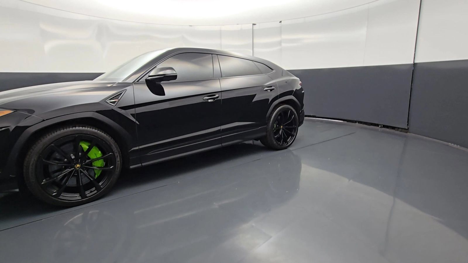 Used 2022 Lamborghini Urus AWD/4WD image 81