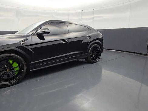Used 2022 Lamborghini Urus AWD/4WD image 81