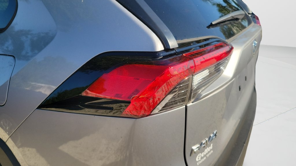 Used 2025 Toyota RAV4 LE FWD image 5