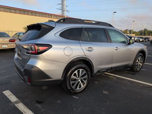 Used 2020 Subaru Outback Premium w/ Popular Package #1 AWD/4WD image 6