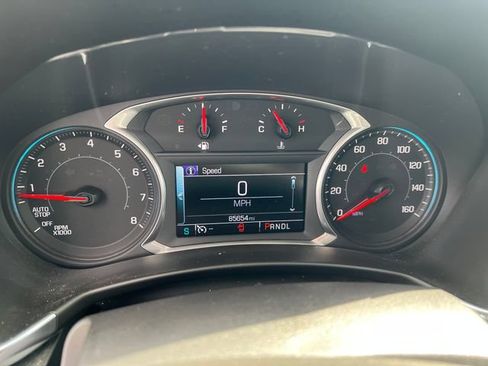 Used 2018 Chevrolet Equinox LT w/ Sun & Infotainment Package AWD/4WD image 18