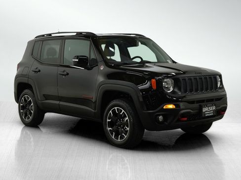 Used 2023 Jeep Renegade Trailhawk image 7