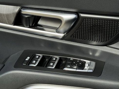 Used 2025 Kia Telluride EX w/ EX Captain's Chair Package image 27