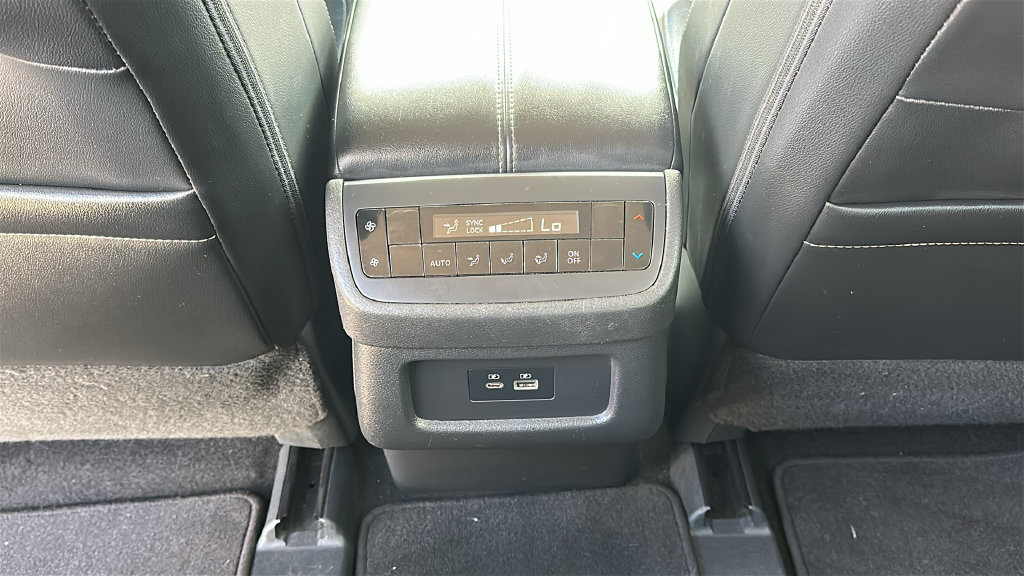 Used 2023 Nissan Pathfinder SL w/ Lighting Package (N92) AWD/4WD image 30