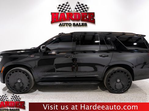 Used 2025 GMC Yukon Elevation AWD/4WD image 1