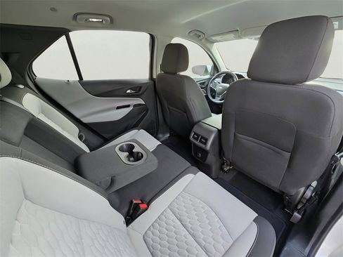 Used 2018 Chevrolet Equinox LT image 51