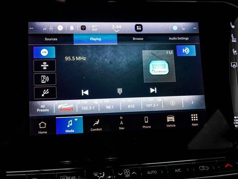 Used 2022 Jeep Wagoneer Series III RWD image 25