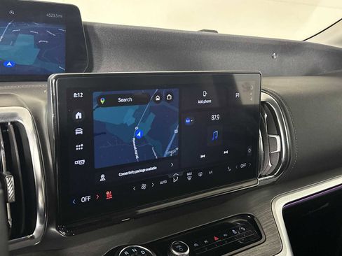 Used 2025 Ford Expedition Max Platinum w/ Driver's Package image 33