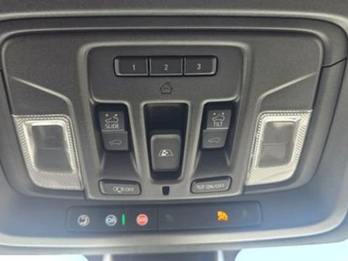 Used 2023 GMC Sierra 2500 AT4 w/ AT4 Premium Plus Package AWD/4WD image 26