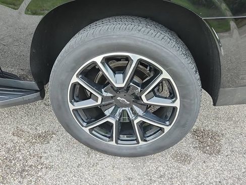 Certified 2021 Chevrolet Suburban RST AWD/4WD image 8