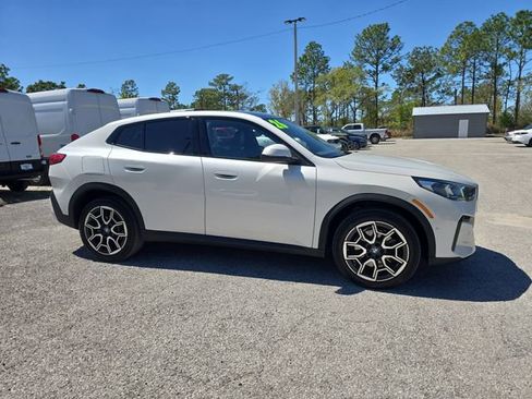 Used 2026 BMW X2 xDrive28i AWD/4WD image 2