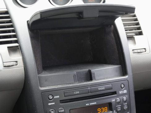Used 2007 Nissan 350Z Touring RWD image 25