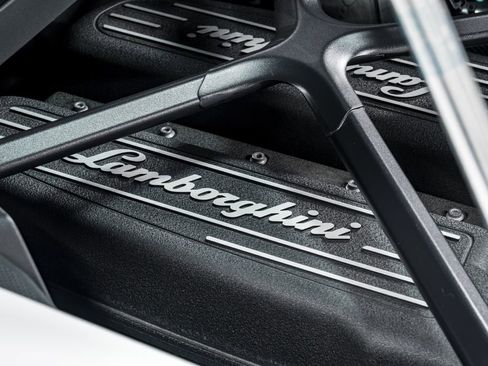Used 2020 Lamborghini Huracan EVO AWD/4WD image 51