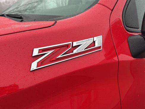 Used 2023 Chevrolet Silverado 1500 LT image 10