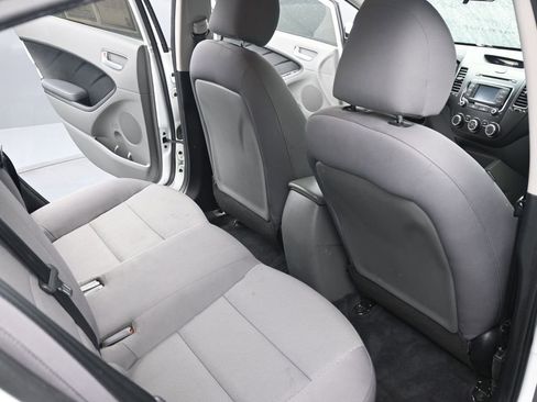 Used 2018 Kia Forte LX w/ LX Rear Camera Package image 25