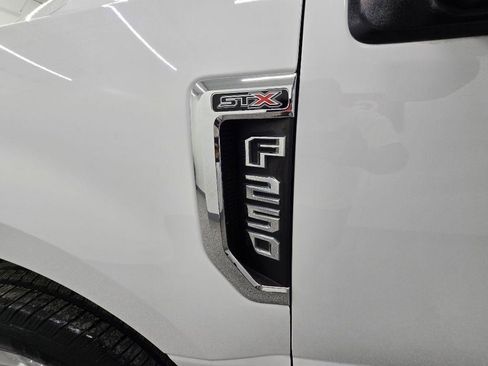 Used 2019 Ford F250 XL w/ STX Appearance Package image 10