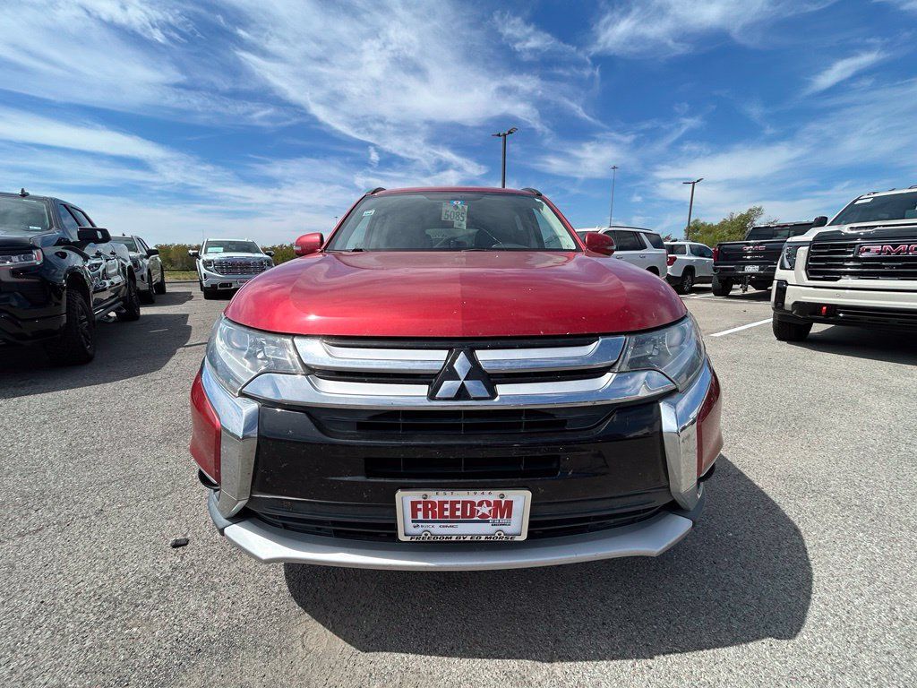 Used 2016 Mitsubishi Outlander FWD image 5