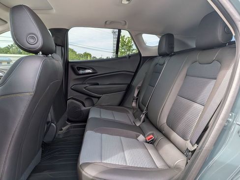 New 2026 Chevrolet Trax LT w/ Sunroof Package FWD image 24