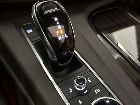 Used 2021 Cadillac Escalade ESV Sport image 18