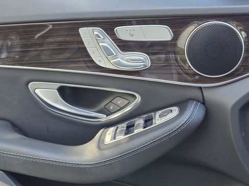 Used 2018 Mercedes-Benz C 300 Sedan image 26