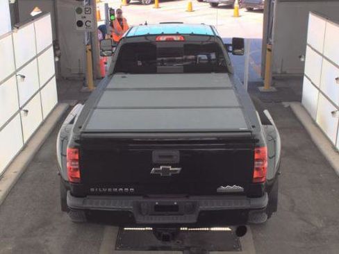 Used 2018 Chevrolet Silverado 3500 High Country w/ Duramax Plus Package image 5