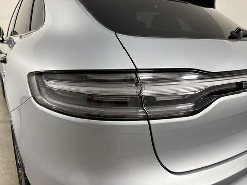 Certified 2024 Porsche Macan Turbo AWD/4WD image 17