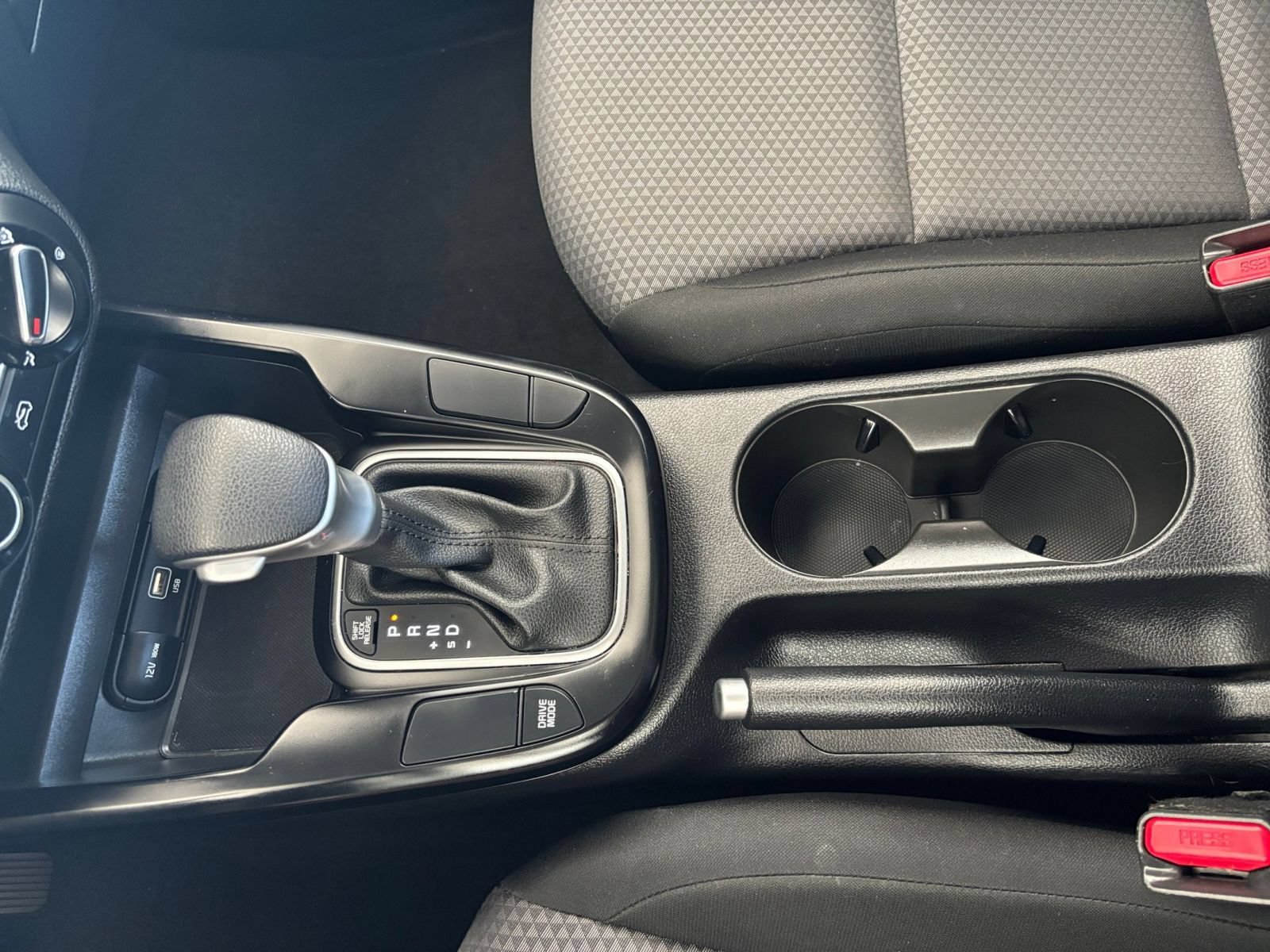 Used 2025 Kia Soul LX w/ LX Technology Package FWD image 38