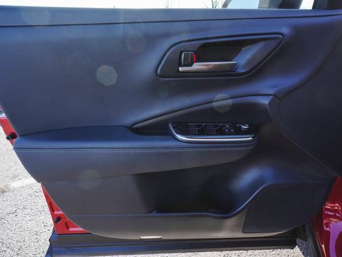 Used 2024 Toyota Crown XLE image 9